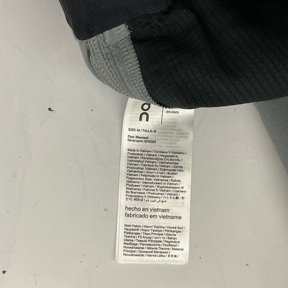 On Women's Focus Pants NWT - Picture 11 of 12